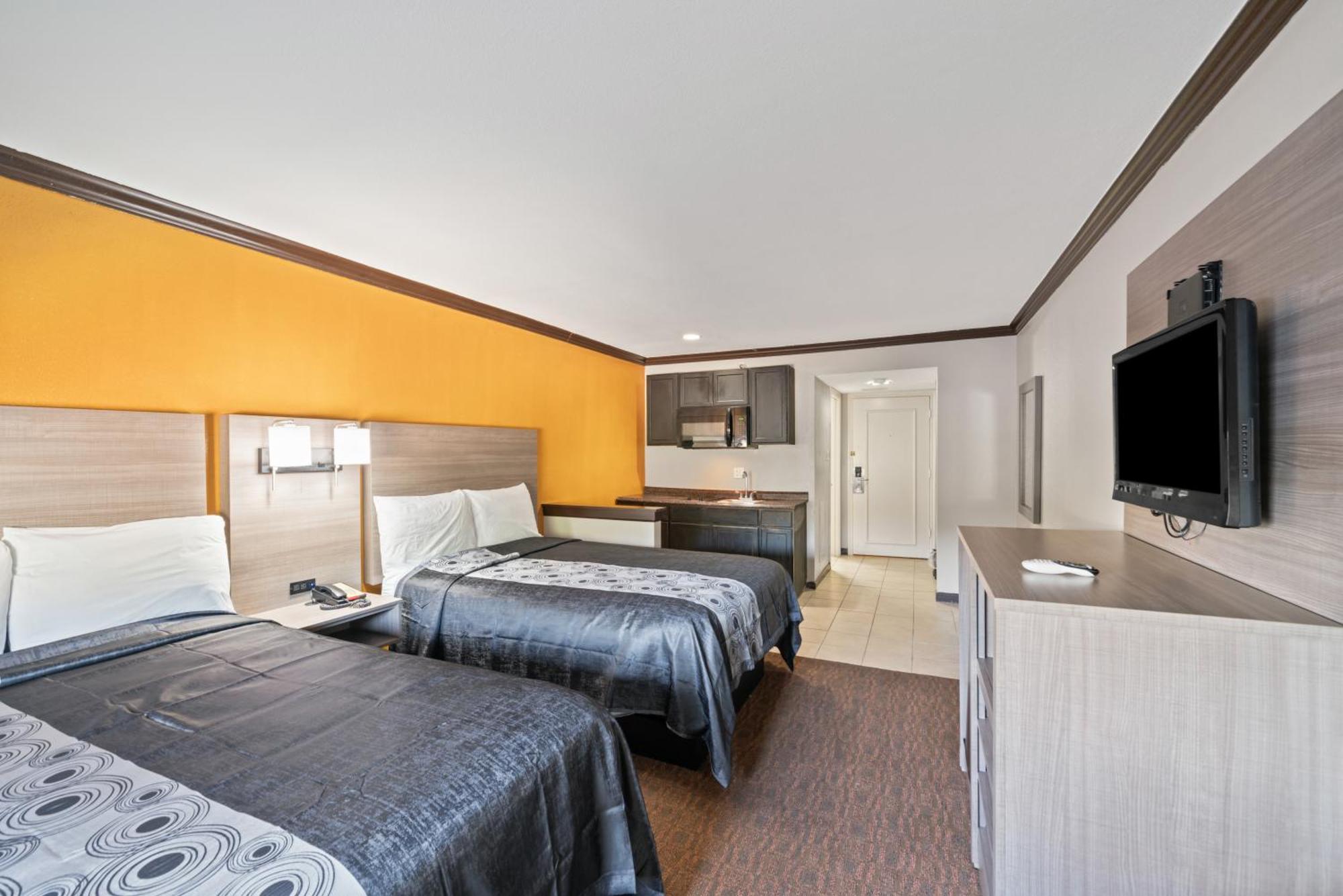 Americas Best Value Inn & Suites Brenham Exterior photo